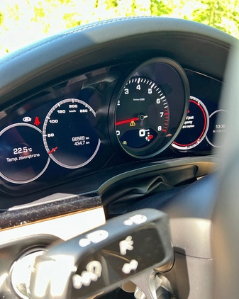 Porsche Cayenne cena 339000 przebieg: 67000, rok produkcji 2019 z Warszawa małe 211